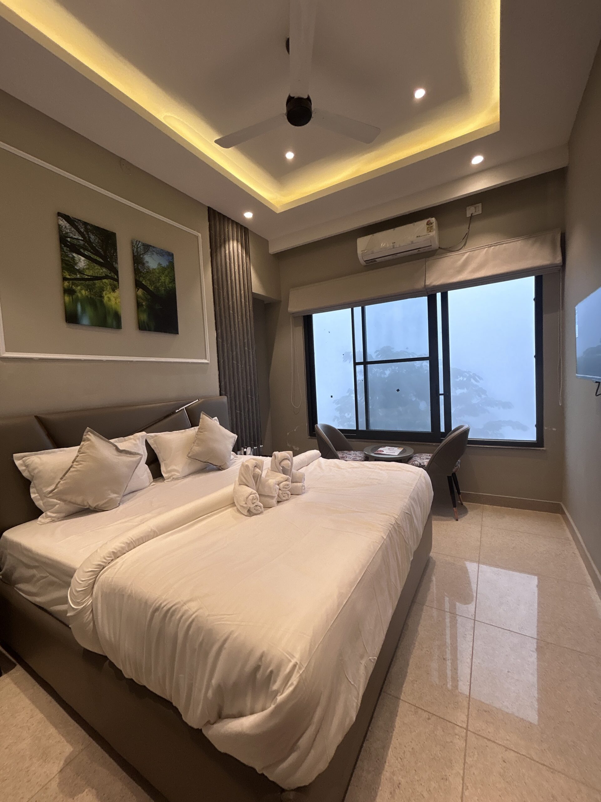 Luxury-1 Room